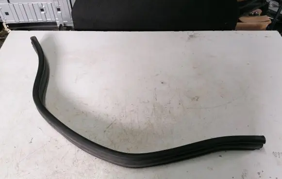 Mercedes-Benz GL X166 Engine compartment rubber 
