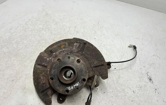 Suzuki SX4 Front wheel hub spindle knuckle