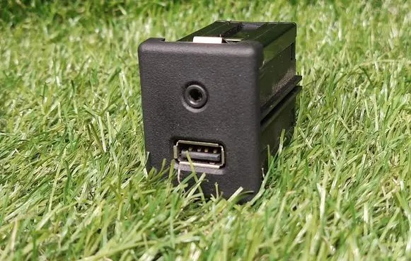 USB socket connector