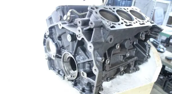 Jeep Grand Cherokee Engine block T13040663 02232241G 241G