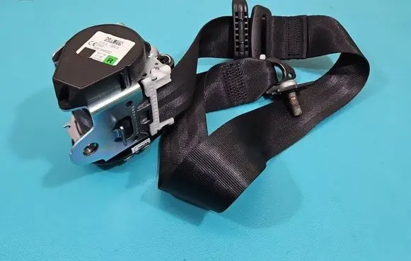 Ford S-MAX Rear seatbelt EM2B-R611E50-AHW IMPRK1492398