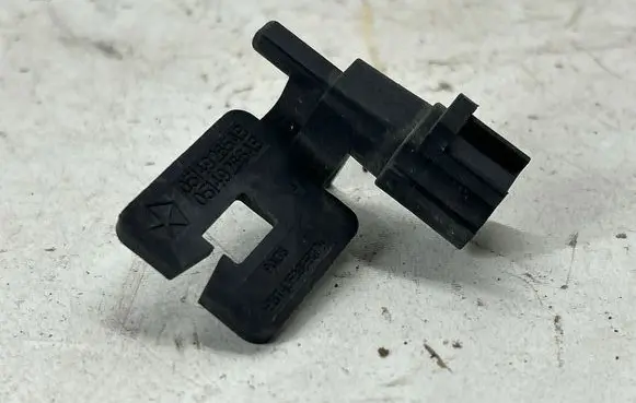 Chrysler 300C Outside/exterior temperature sensor 05149265AB 05149266AB