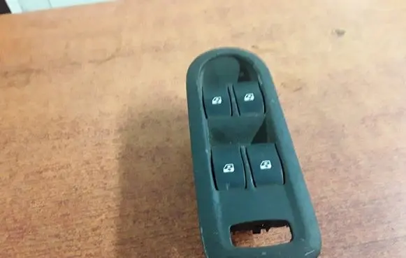 Renault Scenic II - Grand scenic II Electric window control switch 156018070