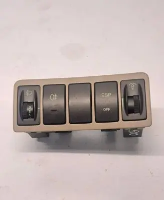 Hyundai Sonata ESP (stability program) switch 937503K200 60418 93750