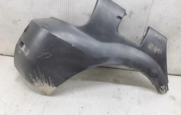 Rear fender molding trim