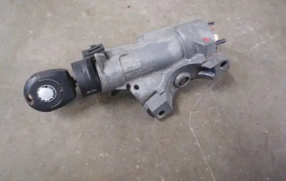 Skoda Fabia Mk1 (6Y) Ignition lock 4B0905851C