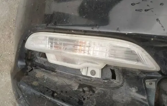 Honda Insight Front indicator light