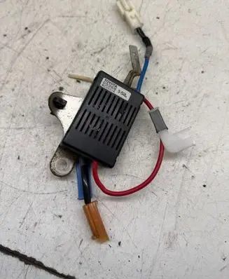 Lexus GS 300 350 430 450H Aerial antenna amplifier 05368 C25S1A
