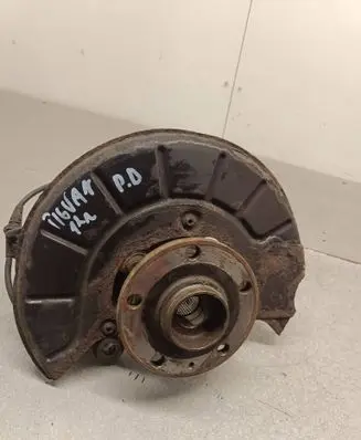 Front wheel hub