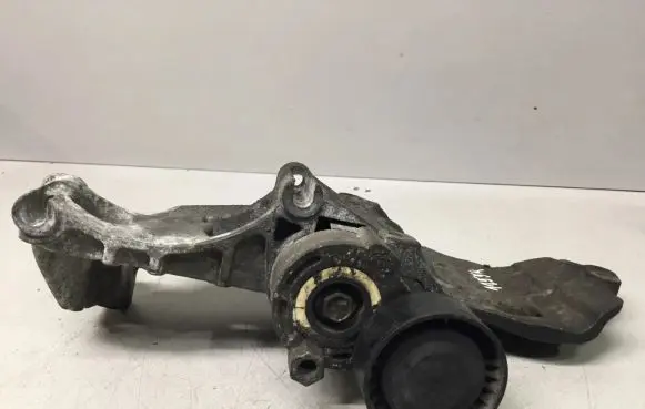 Renault Scenic III - Grand scenic III Generator/alternator bracket 8200669495