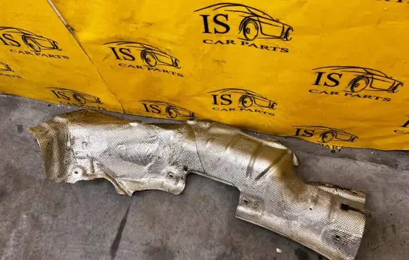 Mercedes-Benz GL X166 Exhaust heat shield A1666821400