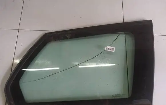 Citroen C4 Grand Picasso Rear side window AS2