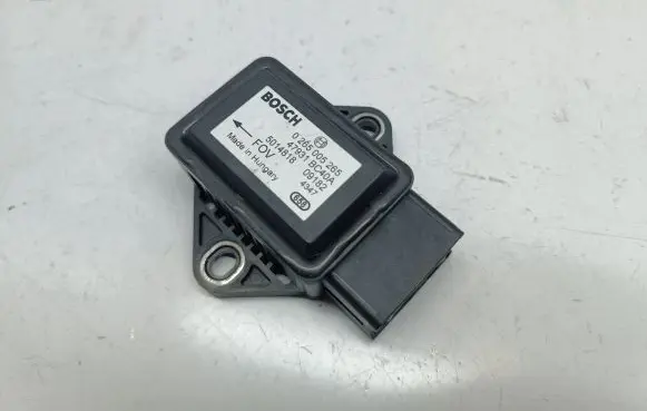 Nissan Note (E11) ESP acceleration yaw rate sensor 47931BC40A 0265005265 5014818