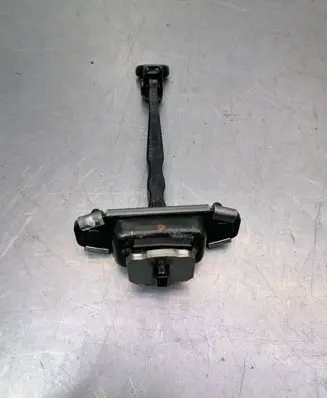 KIA Ceed Rear door check strap stopper