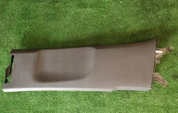 Volkswagen Golf Plus (B) pillar trim (bottom) 5M0867297