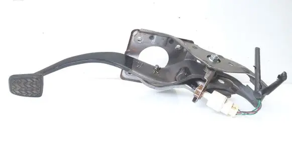 Toyota Avensis T250 Accelerator throttle pedal 16094A02
