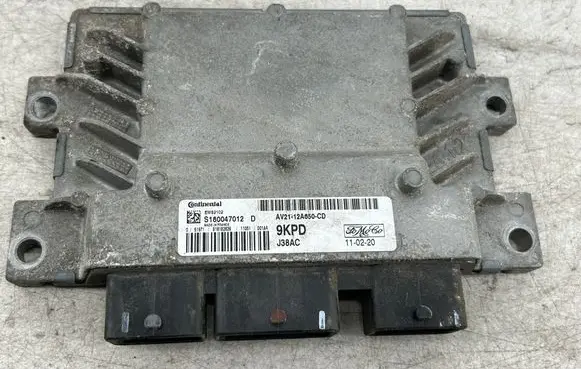 Ford Fiesta Engine control unit/module AV2112A650CD S180047012D