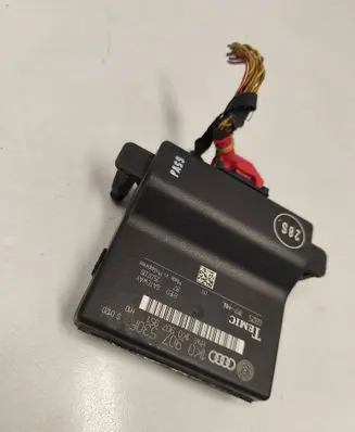 Volkswagen Jetta V Gateway control module 1K0907530E 1K0907951