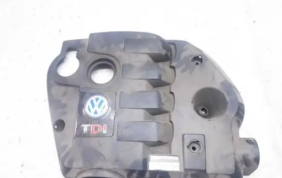 Volkswagen PASSAT B5 Engine cover (trim) 054682af 013427
