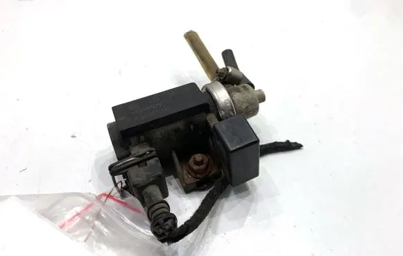Opel Vectra C Fuel pressure regulator 55354529