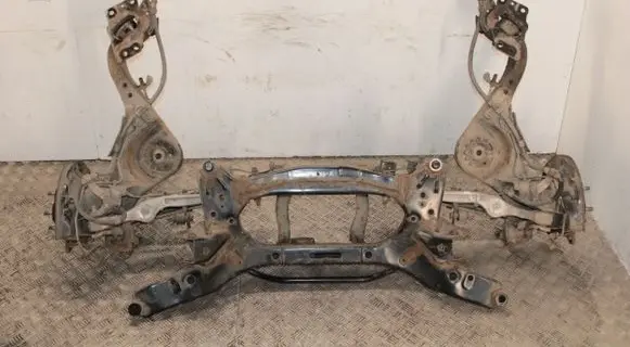 Nissan X-Trail T32 Rear axle beam 