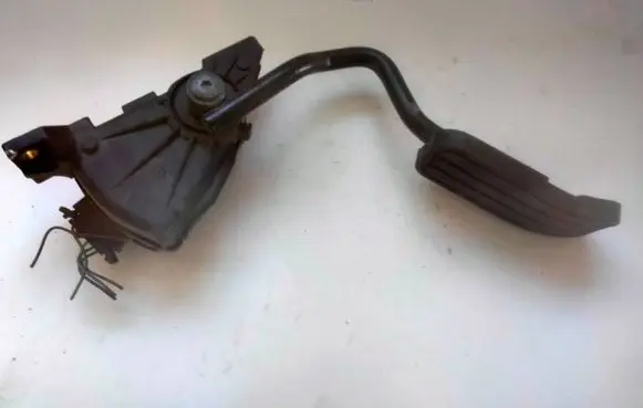 Seat Alhambra (Mk1) Accelerator throttle pedal 7M1721603A 6PV00777003 98VW9F836AB