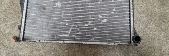 BMW 5 E39 Coolant radiator 7787907 7787908 77435
