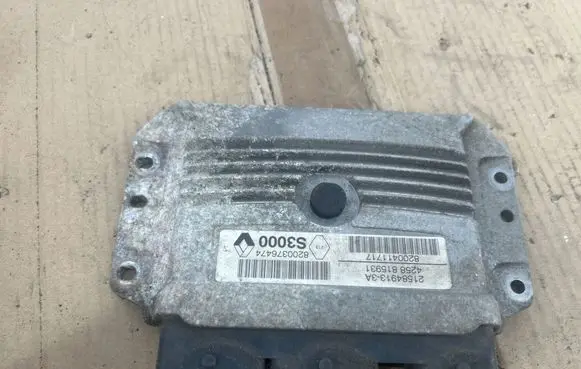 Renault Trafic III (X82) Engine control unit/module 8200376474 215849133A 8200411717