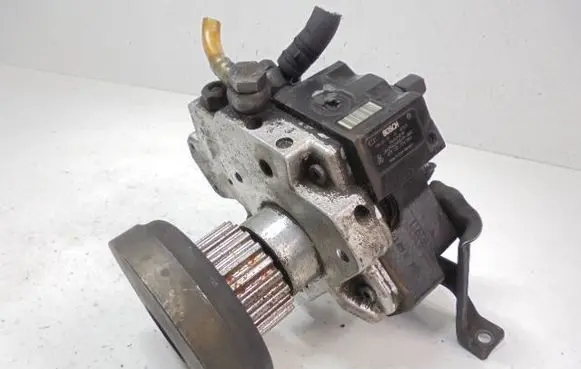 Audi A6 Allroad C5 Fuel injection high pressure pump 059130755E