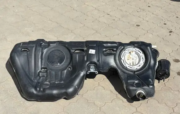 BMW M4 F82 F83 Fuel tank 2284610 7244150
