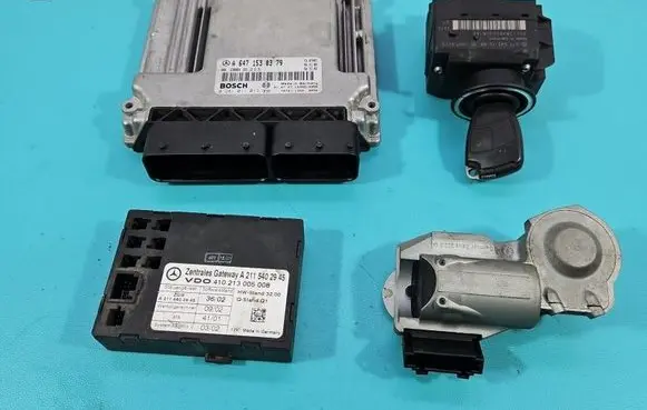 Mercedes-Benz E W211 Engine control unit/module ECU A6471530379 IMPRK1537719