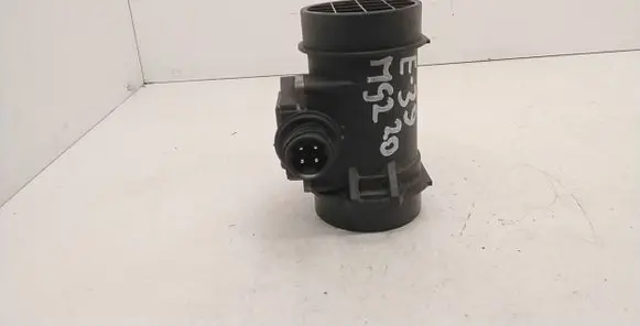 BMW 5 E39 Mass air flow meter 1730033 13853327 5WK9007