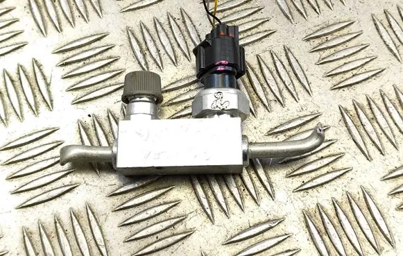 Air conditioning (A/C) pressure sensor
