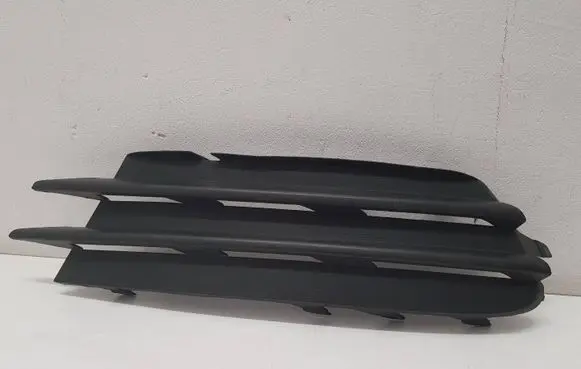 Volkswagen Scirocco Front bumper lower grill 1K8853665B