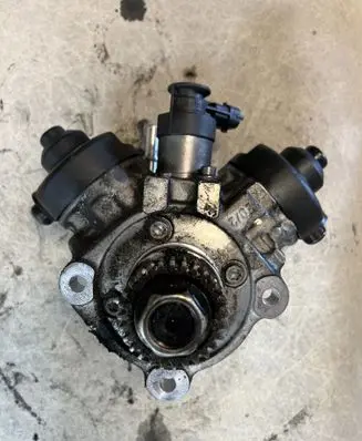 Jeep Grand Cherokee Fuel injection high pressure pump 0445010696 35022143F 131019
