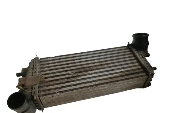 Ford Focus Intercooler radiator BV619L440CE Y2488004