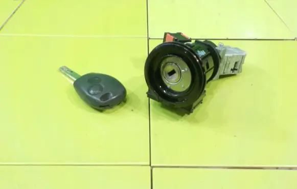 Dacia Logan II Ignition lock N0502060B01