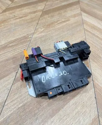Mercedes-Benz S W220 Fuse module A0275454532 05045123