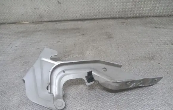 Mitsubishi Lancer VIII Engine bonnet/hood hinges