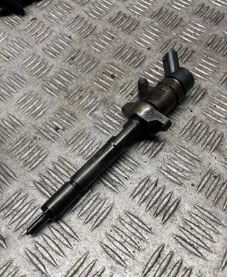 Ford Focus C-MAX Fuel injector 0445110188