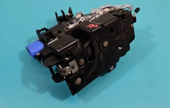 Porsche Cayenne (9PA) Front door lock 3D1837016AC IMPRK1457087