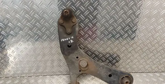 Toyota Prius+ (ZVW40) Front lower control arm/wishbone