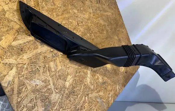 Jaguar F-Pace Air intake duct part GX739H724AA 0115148A