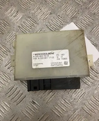 Mercedes-Benz E W213 Reducing agents exhaust control unit A0009007604