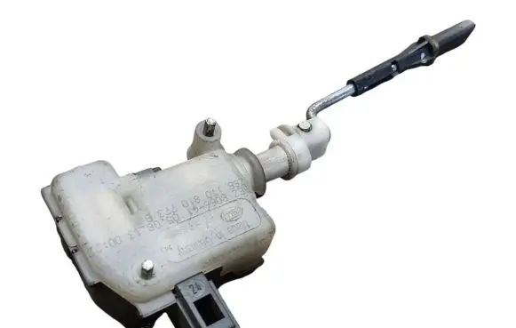 Volkswagen Touran II Central locking motor 1T0810773B