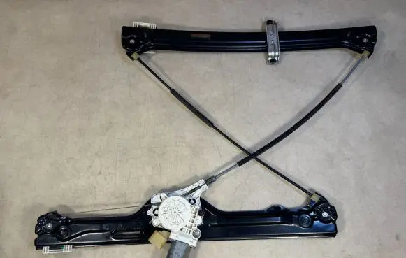 BMW X5 E70 Front window lifting mechanism without motor 51337166379