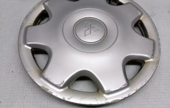 Mitsubishi Carisma R14 wheel hub/cap/trim 72107 65004