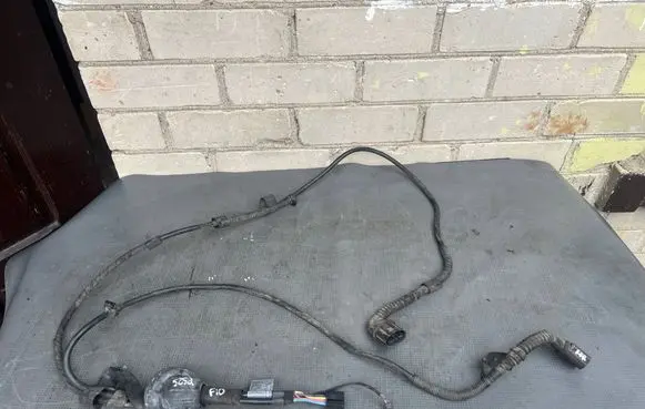 BMW 5 F10 F11 Handbrake wiring loom/harness 9218467