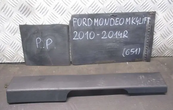 Ford Mondeo MK IV Foot area side trim 6M21413200