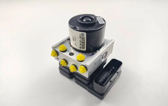 Suzuki Swift III ABS Pump 06210203874 06210905673 63J1